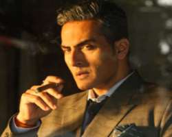 Sudhanshu Pandey smoking